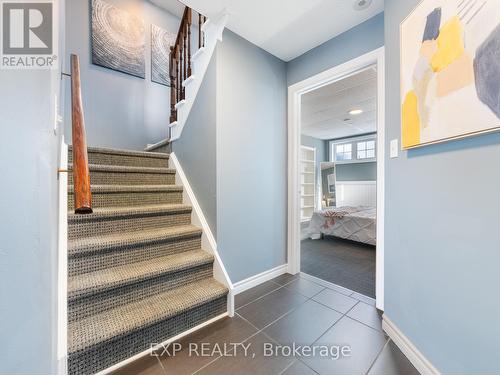 2342 Sutton Drive, Burlington, ON - Indoor Photo Showing Other Room