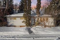 1 MacDonald CRESCENT  Saskatoon, SK S7H 3G5