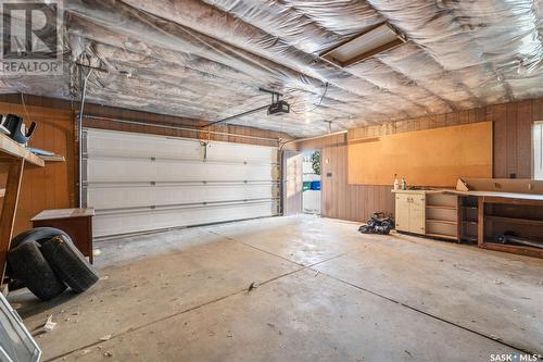 1 Macdonald Crescent, Saskatoon, SK - Indoor Photo Showing Garage