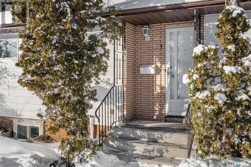 1 Macdonald Crescent, Saskatoon, SK - Outdoor