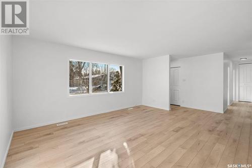 1 Macdonald Crescent, Saskatoon, SK - Indoor