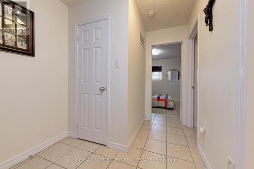 3925 Stoneham Way, Mississauga, ON - Indoor Photo Showing Other Room