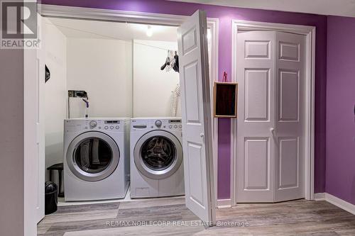 3925 Stoneham Way, Mississauga, ON - Indoor Photo Showing Laundry Room