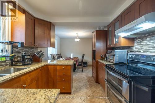 461 Strasburg Road, Kitchener, ON - Indoor Photo Showing Kitchen With Double Sink