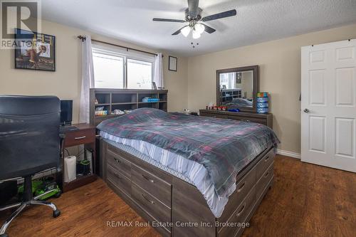 461 Strasburg Road, Kitchener, ON - Indoor Photo Showing Bedroom