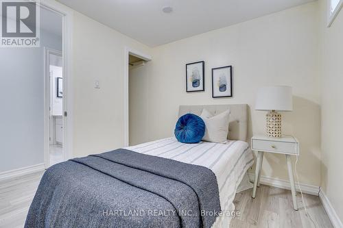 11 Maitland Avenue, Hamilton, ON - Indoor Photo Showing Bedroom