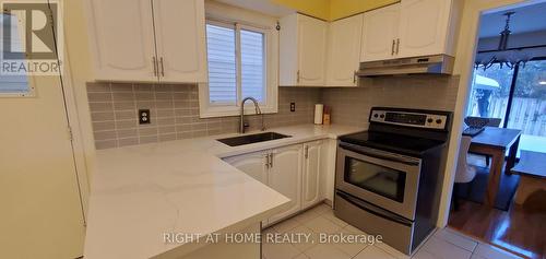 4097 Melia Drive, Mississauga, ON - Indoor Photo Showing Kitchen