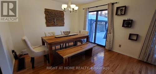 4097 Melia Drive, Mississauga, ON - Indoor Photo Showing Dining Room