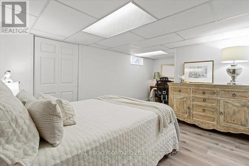 346 East 28Th Street, Hamilton, ON - Indoor Photo Showing Bedroom