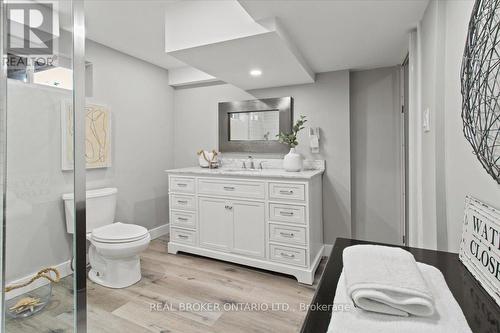 346 East 28Th Street, Hamilton, ON - Indoor Photo Showing Bathroom