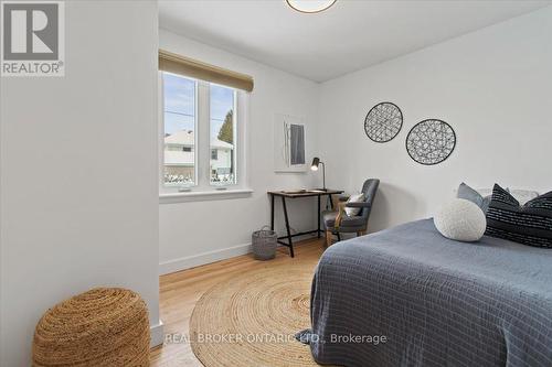 346 East 28Th Street, Hamilton, ON - Indoor Photo Showing Bedroom