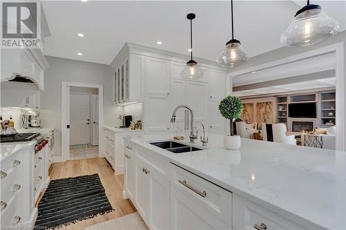 7 Jacob Gingrich Drive, Kitchener, ON - Indoor Photo Showing Kitchen With Double Sink With Upgraded Kitchen