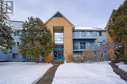 934 - 95 TRAILWOOD DRIVE  Mississauga, ON L4Z 3L2