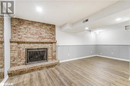 4198 Treetop Crescent, Mississauga, ON - Indoor Photo Showing Living Room With Fireplace