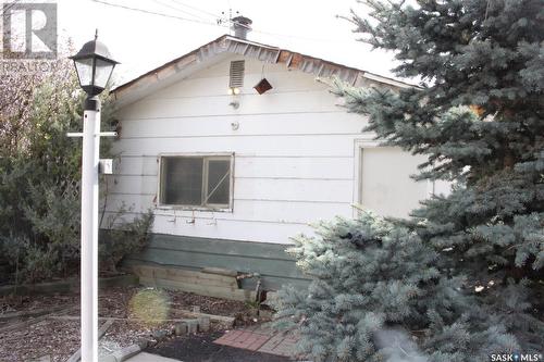 1241 Cameron Street, Regina, SK - Outdoor With Exterior