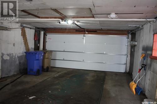 1241 Cameron Street, Regina, SK - Indoor Photo Showing Garage