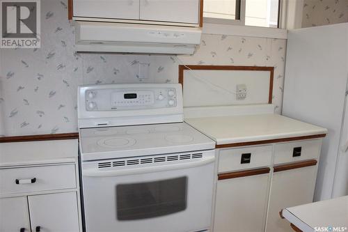 1241 Cameron Street, Regina, SK - Indoor Photo Showing Kitchen