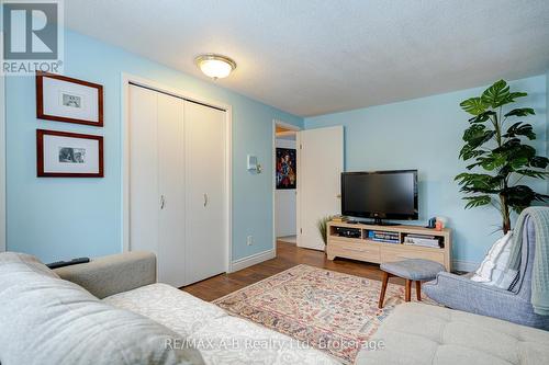 98 Mccarron Crescent, Waterloo, ON - Indoor Photo Showing Bedroom