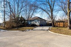 1233 CORIC AVENUE  Burlington (Freeman), ON L7R 3S4