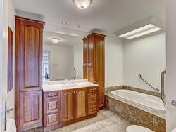 Ensuite bathroom - 