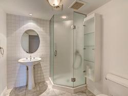 Ensuite bathroom - 