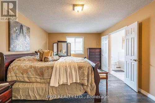 186 Locheed Drive, Hamilton, ON - Indoor Photo Showing Bedroom