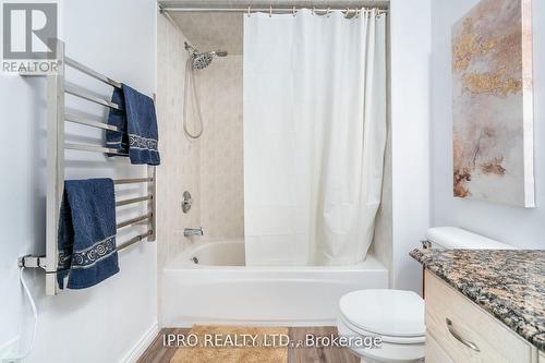 186 Locheed Drive, Hamilton, ON - Indoor Photo Showing Bathroom