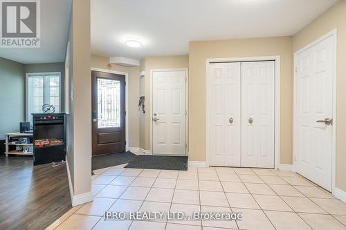 186 Locheed Drive, Hamilton, ON - Indoor Photo Showing Other Room