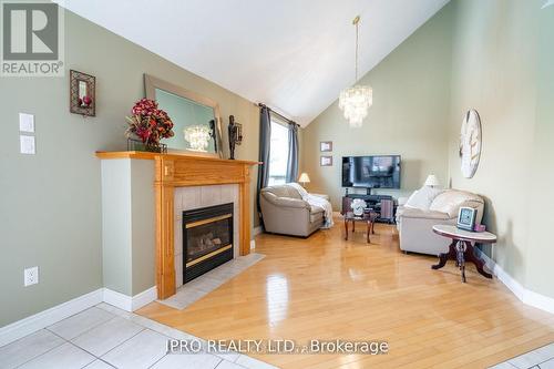 186 Locheed Drive, Hamilton, ON - Indoor Photo Showing Living Room With Fireplace