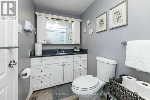 2485 Harman Court, Mississauga, ON - Indoor Photo Showing Bathroom