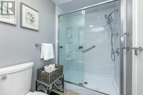 2485 Harman Court, Mississauga, ON - Indoor Photo Showing Bathroom