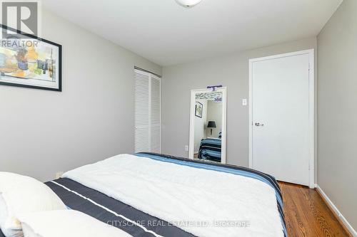 2485 Harman Court, Mississauga, ON - Indoor Photo Showing Bedroom