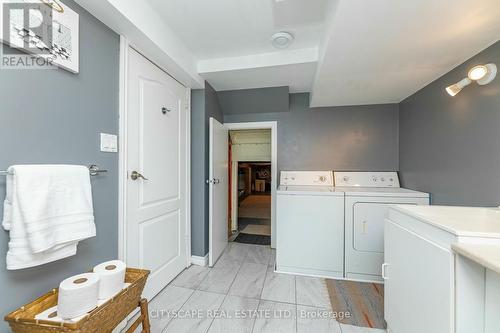 2485 Harman Court, Mississauga, ON - Indoor Photo Showing Laundry Room