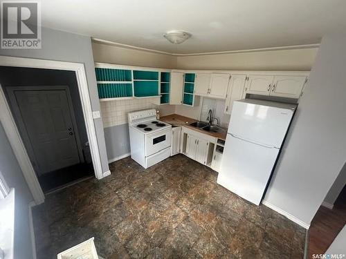 2170 Lindsay Street, Regina, SK - Indoor Photo Showing Kitchen With Double Sink