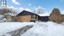 1007 EARL CRESCENT  Burlington, ON L7T 3R1