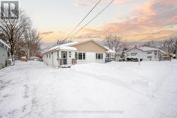 146 WILSON AVENUE  London, ON N6H 1X7