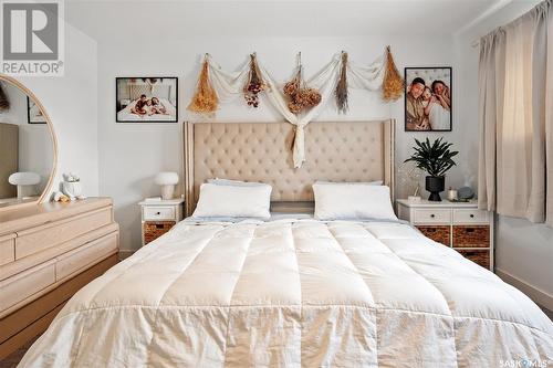 329 2Nd Street E, Saskatoon, SK - Indoor Photo Showing Bedroom