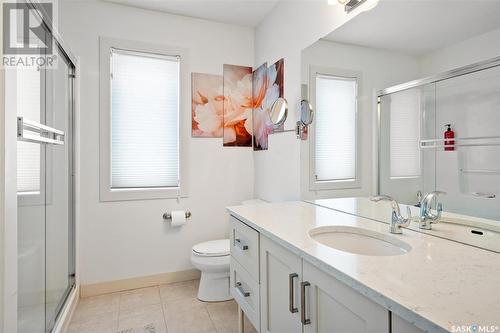 329 2Nd Street E, Saskatoon, SK - Indoor Photo Showing Bathroom