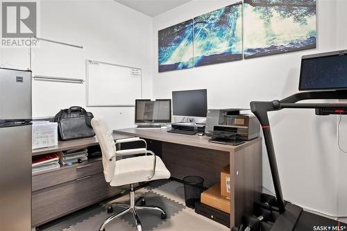 329 2Nd Street E, Saskatoon, SK - Indoor Photo Showing Office