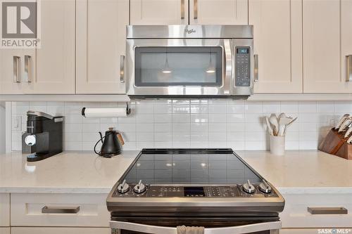 329 2Nd Street E, Saskatoon, SK - Indoor Photo Showing Kitchen With Upgraded Kitchen