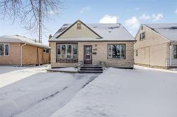 634 Matheson AVE  Winnipeg, MB R2V 0A5