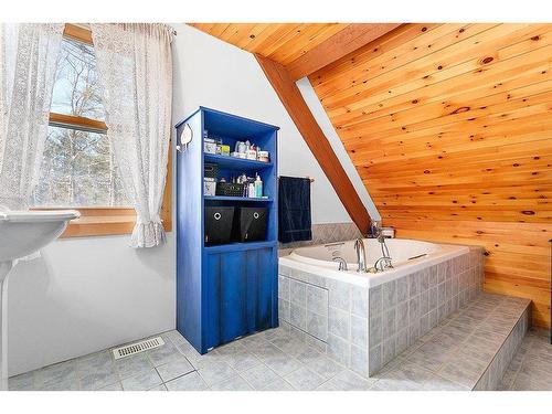 Salle de bains - 304 Ch. Du Pont-Rouge, Fort-Coulonge, QC - Indoor Photo Showing Bathroom