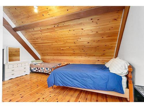 Chambre Ã Â coucher - 304 Ch. Du Pont-Rouge, Fort-Coulonge, QC - Indoor Photo Showing Bedroom