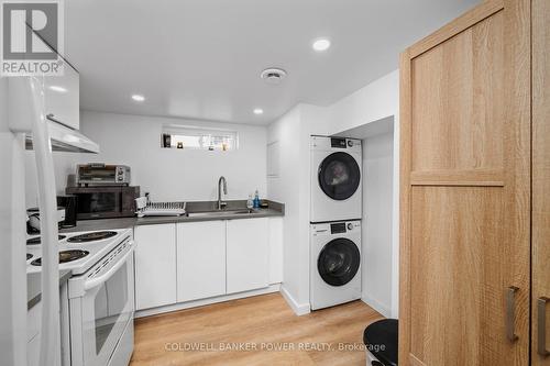 27 Belgrave Avenue, London, ON - Indoor Photo Showing Laundry Room