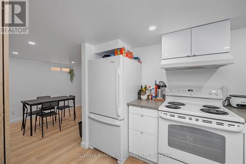 27 Belgrave Avenue, London, ON - Indoor Photo Showing Kitchen