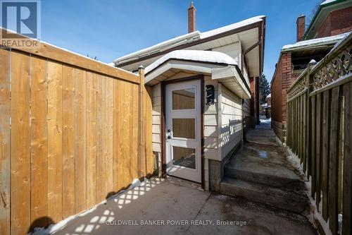 27 Belgrave Avenue, London, ON - Outdoor With Exterior