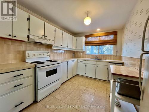 315 Hunter Street W, Hamilton, ON - Indoor Photo Showing Kitchen