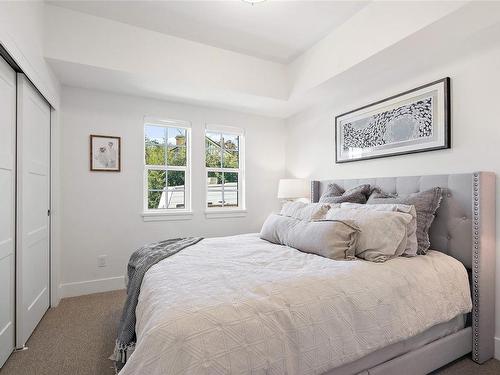 102 A-1224 Richardson St, Victoria, BC - Indoor Photo Showing Bedroom