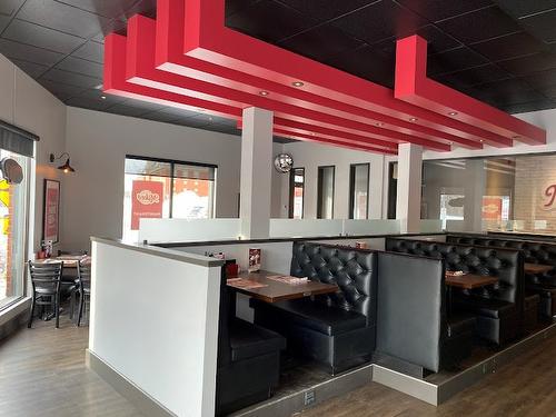 Commerce - 101-360 Boul. De La Seigneurie O., Blainville, QC 