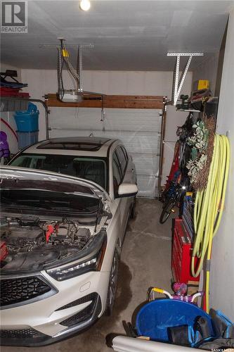 101 2501 Windsor Park Road, Regina, SK - Indoor Photo Showing Garage